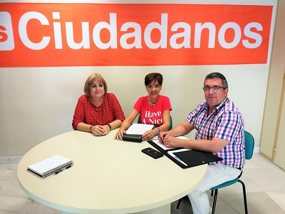  Cs El Ejido destaca la labor de la asociación Sentido Animal y solicita más campañas de concienciación