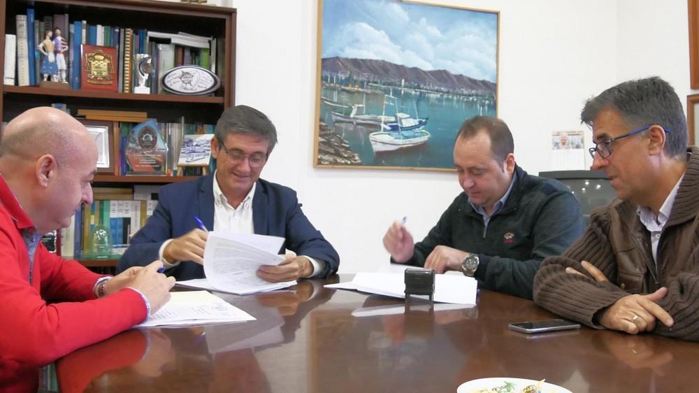 El nuevo Plan de Jardines de Adra comenzará el próximo lunes incorporando personal y maquinaria