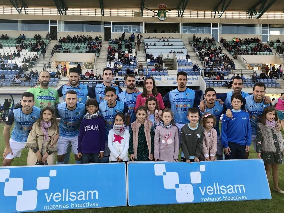 Cuarta derrota consecutiva en casa y la afición se ve desbordada