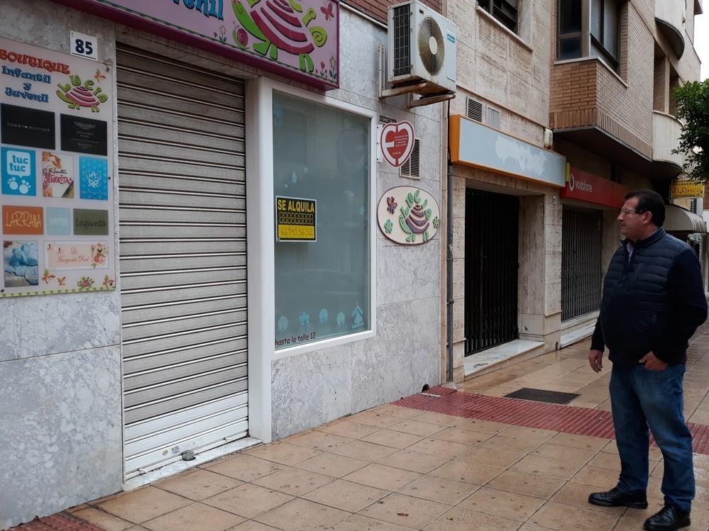 El PSOE de El Ejido registra una moción en el Ayuntamiento para impulsar el pequeño comercio