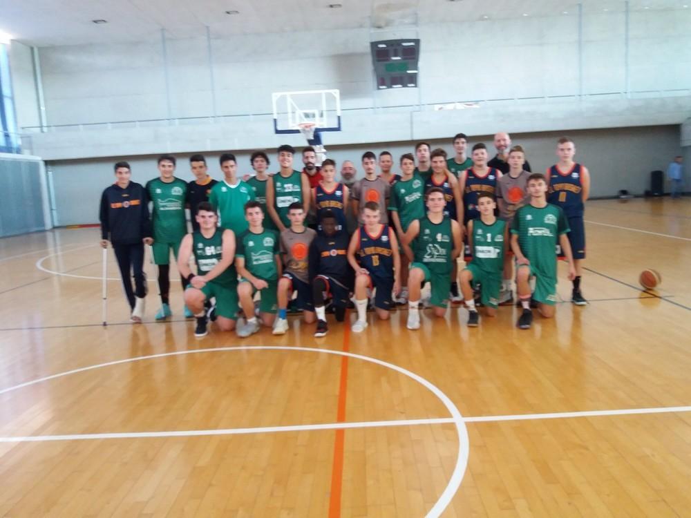 Clínica Dess CB Murgi sigue invicto al imponerse en la casa de El Toyo ‘A’ (40-75)