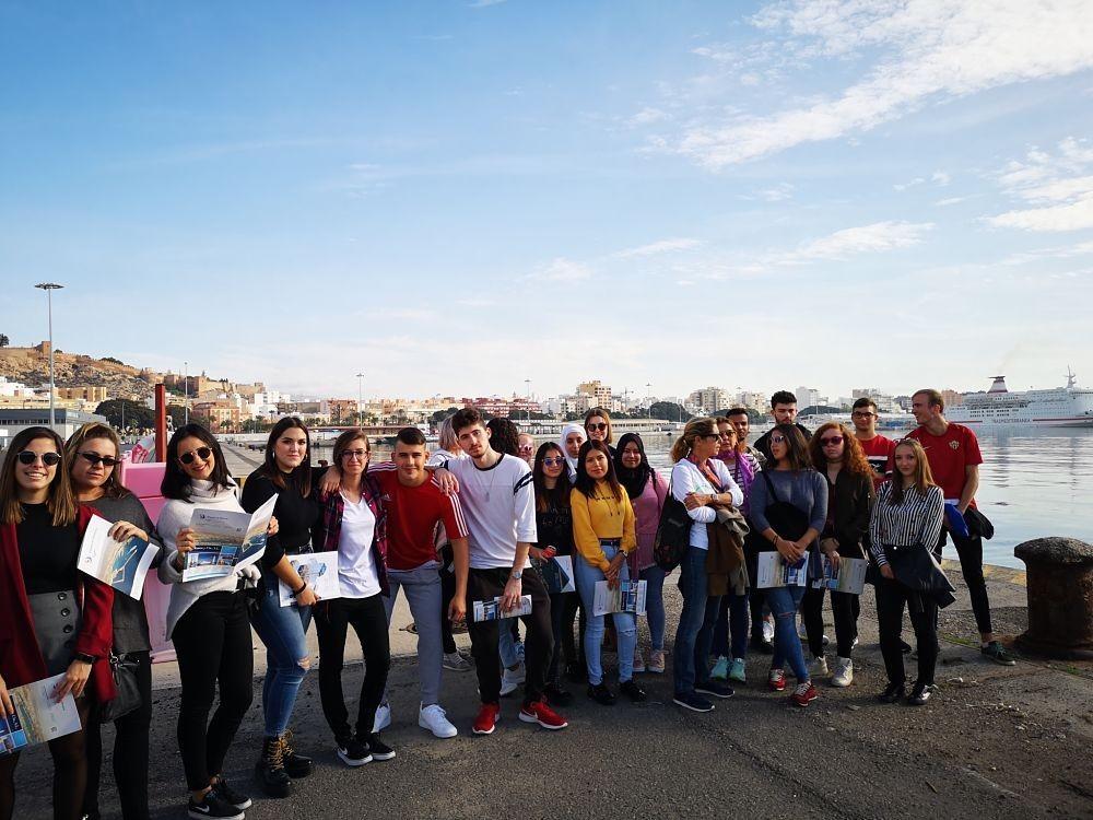 El Puerto de Almería abre sus puertas a centros de enseñanza de El Ejido
