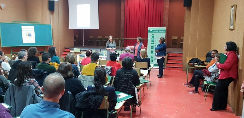 Las Escuelas Oficiales de Idiomas (EOI) intercambian experiencias didácticas en unas jornadas en El Ejido