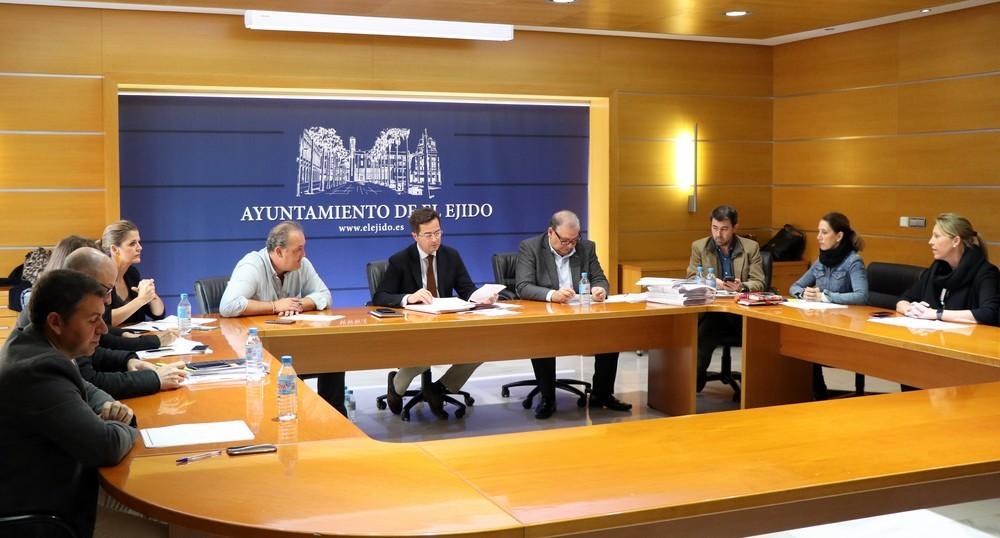 Aprobada la redacción del proyecto que mejorará el alumbrado público con una inversión de casi 2 millones de euros