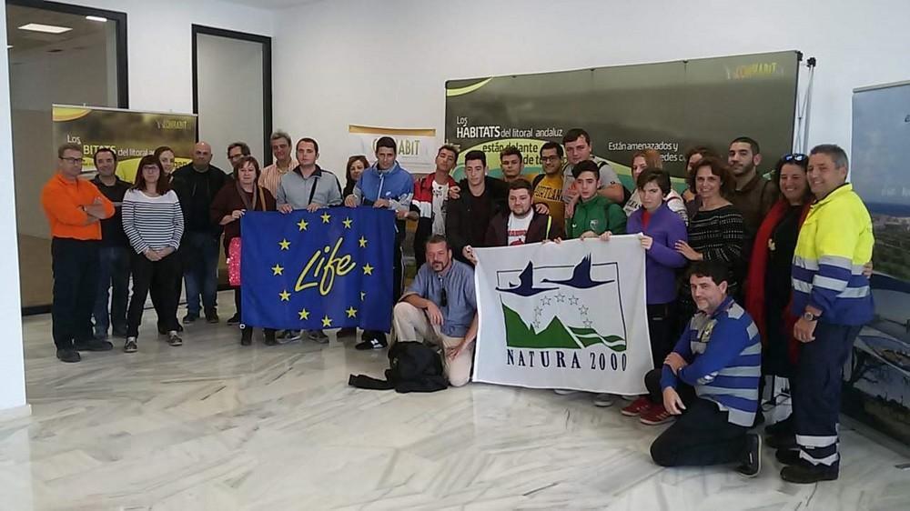 La Junta difunde los valores naturales de Punta Entinas entre escolares, profesionales turísticos y empleados municipales