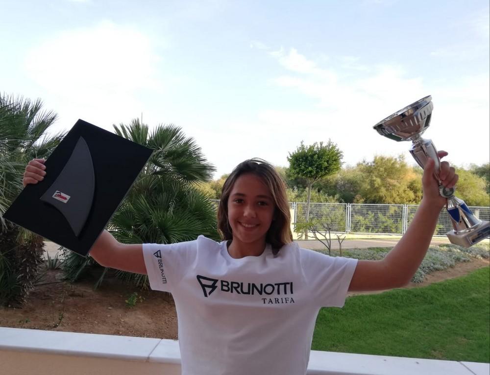 Noelia Fuentes Fernández se proclama subcampeona de España del Windsuf