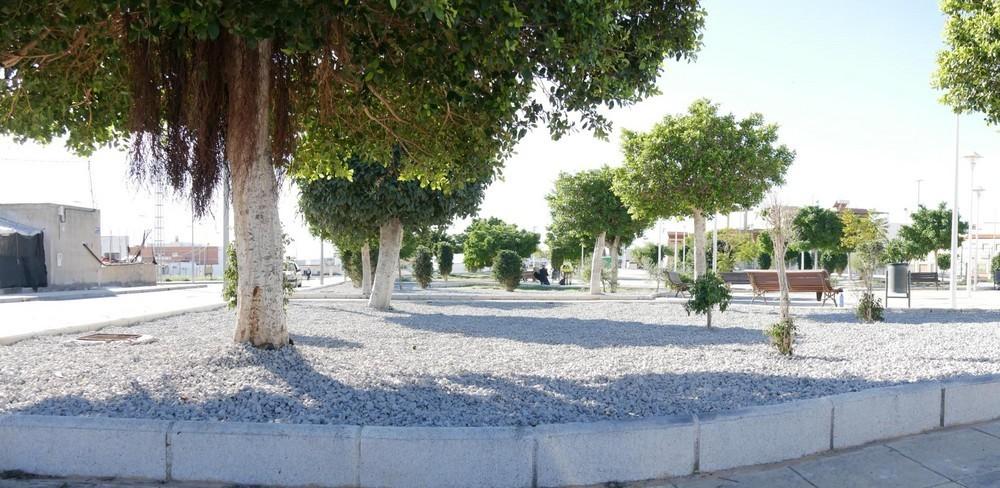 El Parque de El Canal de La Curva mejora su aspecto gracias a trabajos de acondicionamiento