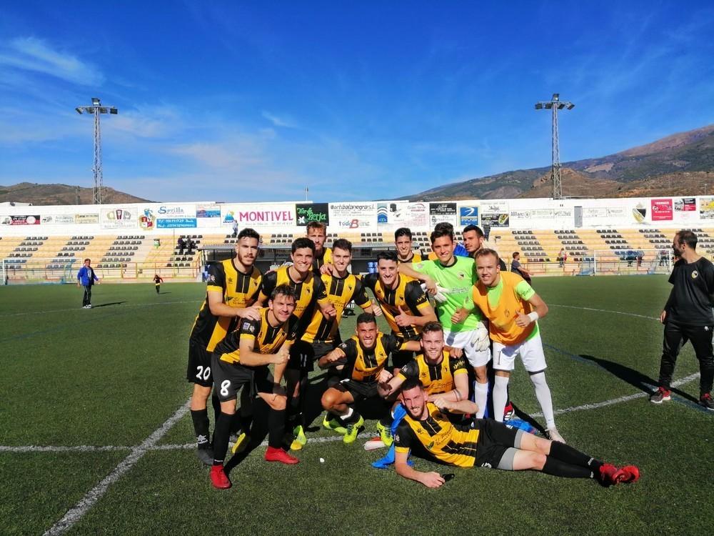 El Berja CF recupera el camino del triunfo frente al Navas