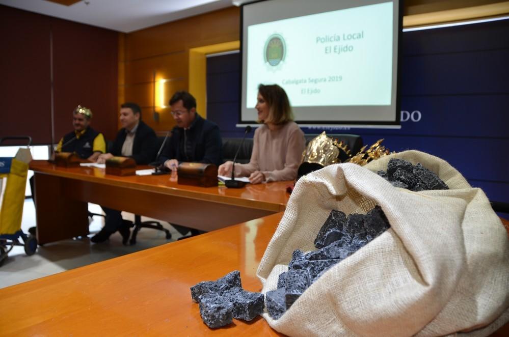 Melchor, Gaspar y Baltasar llegan en barco a El Ejido para desfilar en una cabalgata segura y más inclusiva