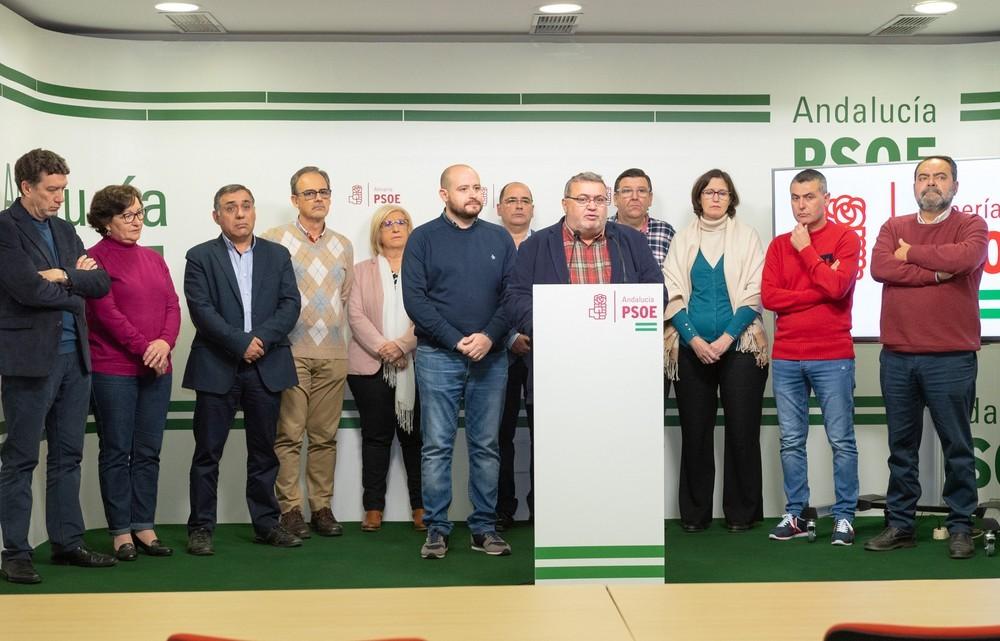 El PSOE advierte de que los vecinos no le perdonarán a Amat que haya tenido a Roquetas abandonada durante siete años