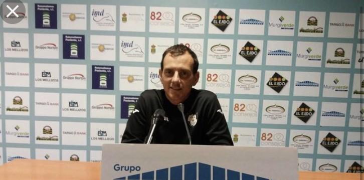 Alberto González deja de ser entrenador del CD El Ejido