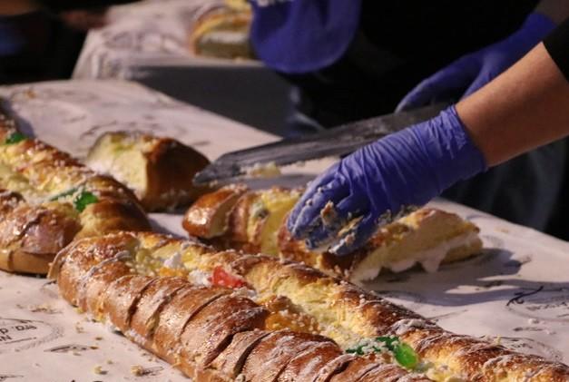 La Villa de Vícar cierra las fiestas navideñas con un Roscón Gigante de Reyes Magos