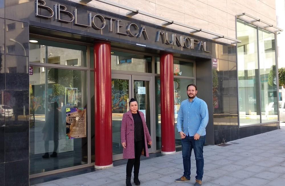 IU El Ejido pregunta sobre el cierre de la biblioteca sin aviso