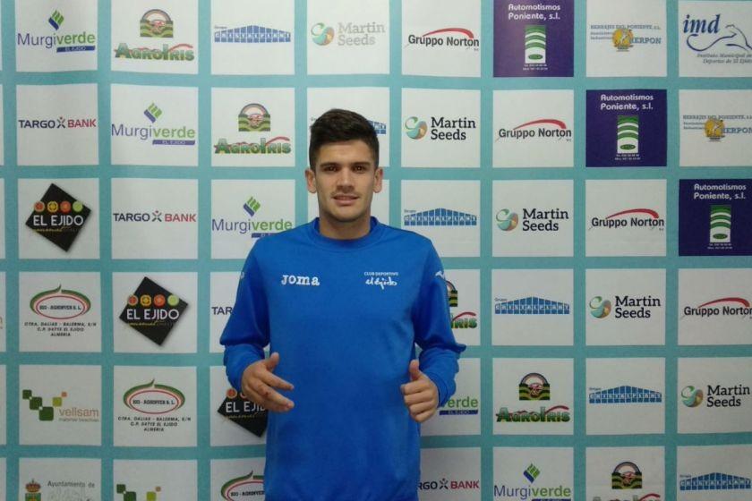 El ejidense Nano, primer refuerzo del mercado invernal para el Berja CF