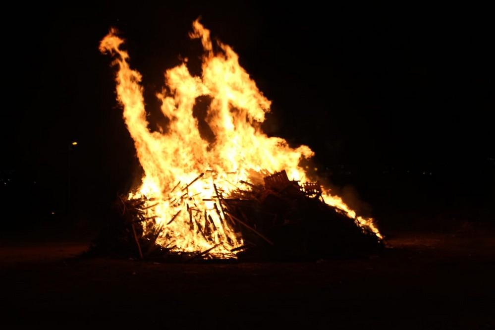 Santa María del Águila celebró la fiesta de San Antón con fuego, barbacoas, bendición de los animales y actuaciones