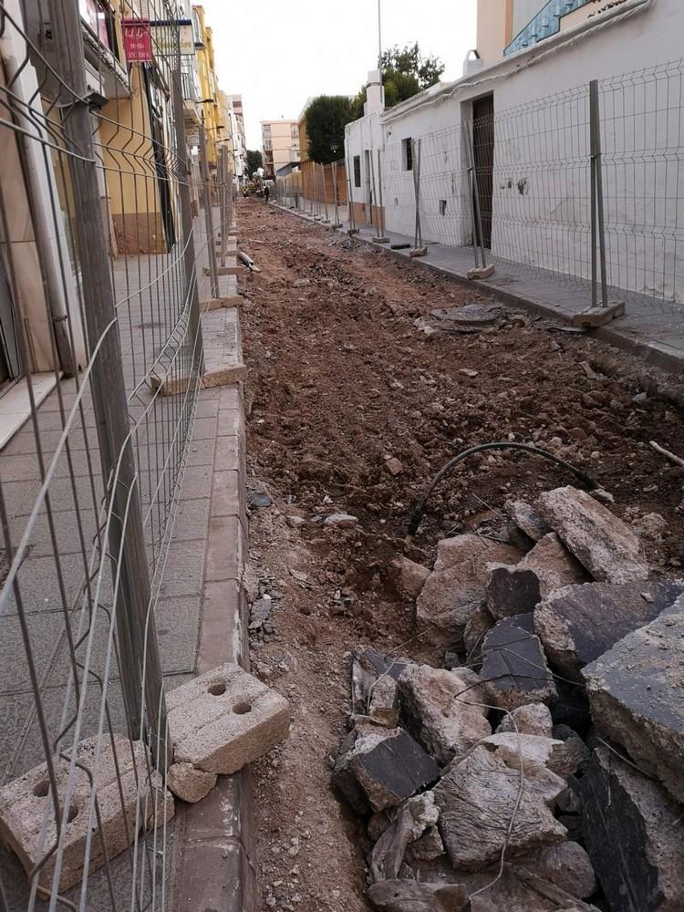 El PSOE de Adra denuncia el “malgasto de dinero público”, por parte del PP, para volver a realizar obras ya finalizadas