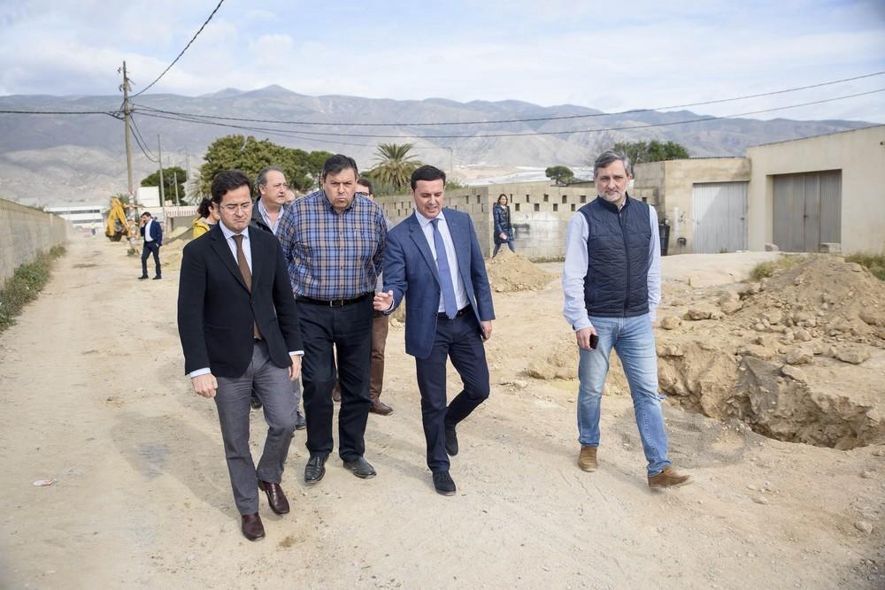 Diputación invierte dos millones de euros en la mejora de calles y barriadas de Adra y El Ejido