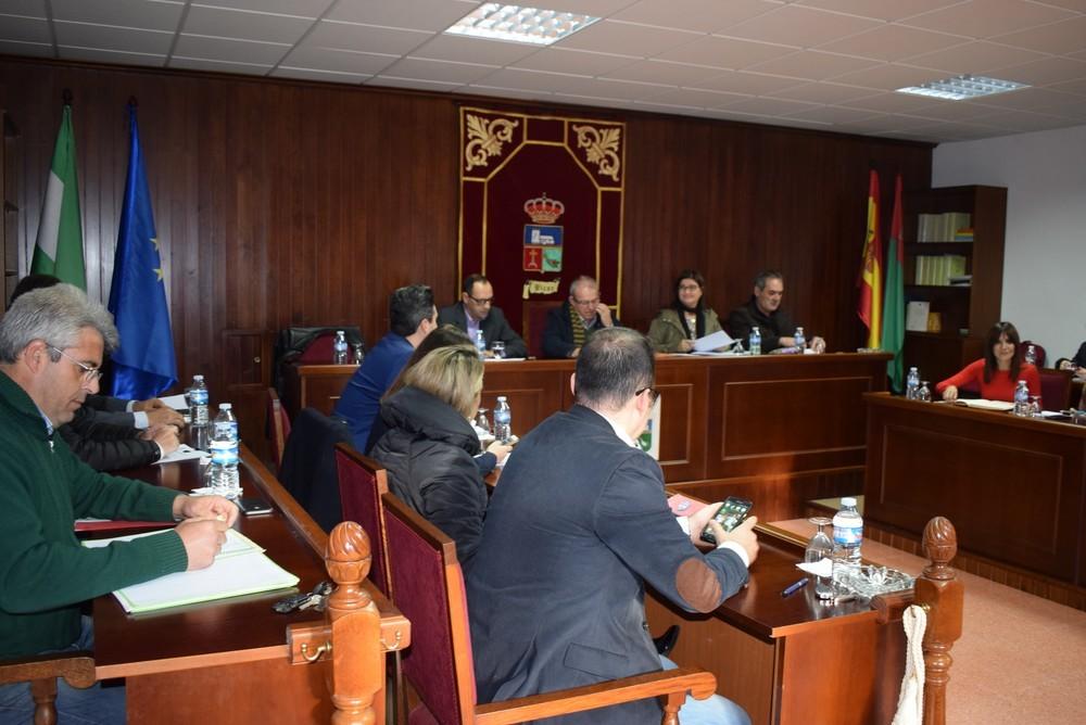 El Pleno de Vícar acuerda solicitar la dotación de nuevos agentes tras la ampliación del cuartel de la Guardia Civil