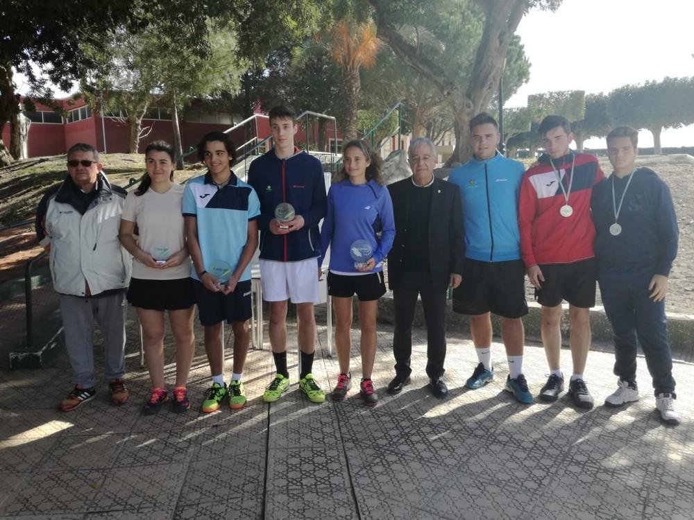 La tenista del CT El Ejido Mª Dolores López, campeona de Almería junior de tenis