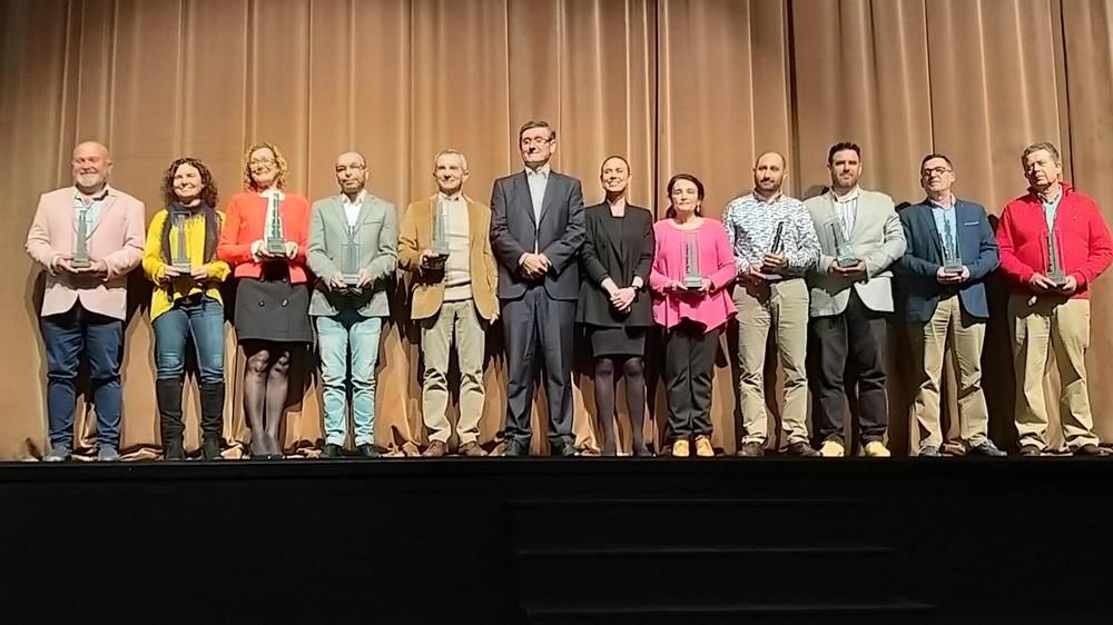 Adra reconoce en la Gala de la Mujer la labor por la igualdad de los centros educativos