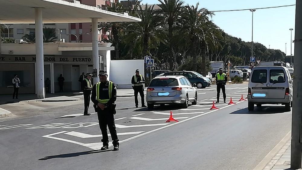 La Policía Local de Adra inicia una campaña de vigilancia del uso de los sistemas de retención y protección