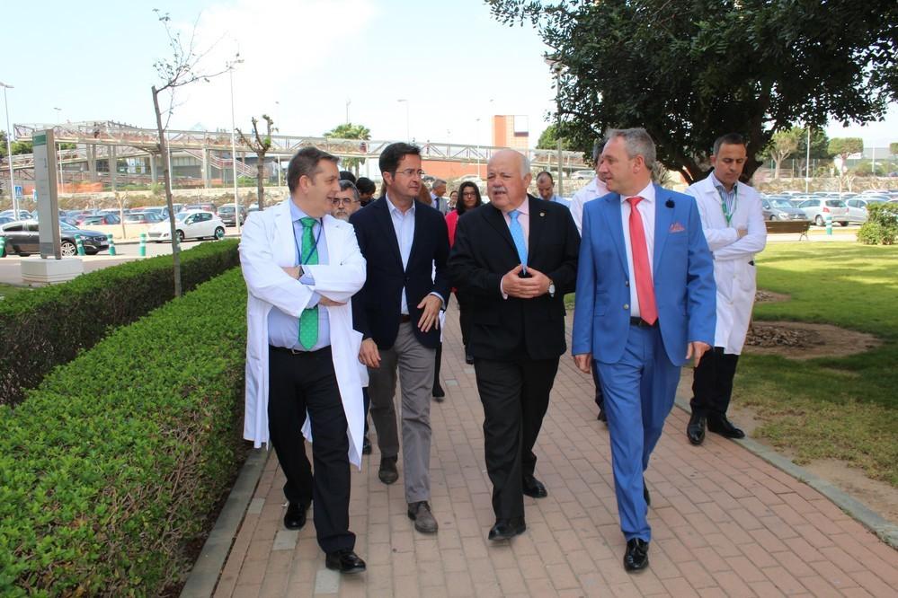 Góngora traslada al consejero de Salud las necesidades que tiene El Ejido relativas a la Atención Primaria y al Hospital de Poniente