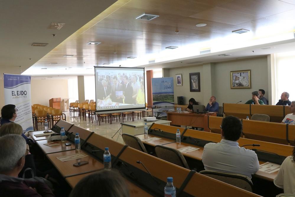 El gobierno local hace balance en el Consejo Municipal de Turismo de todas las acciones que se están realizando para garantizar la especialización del sector