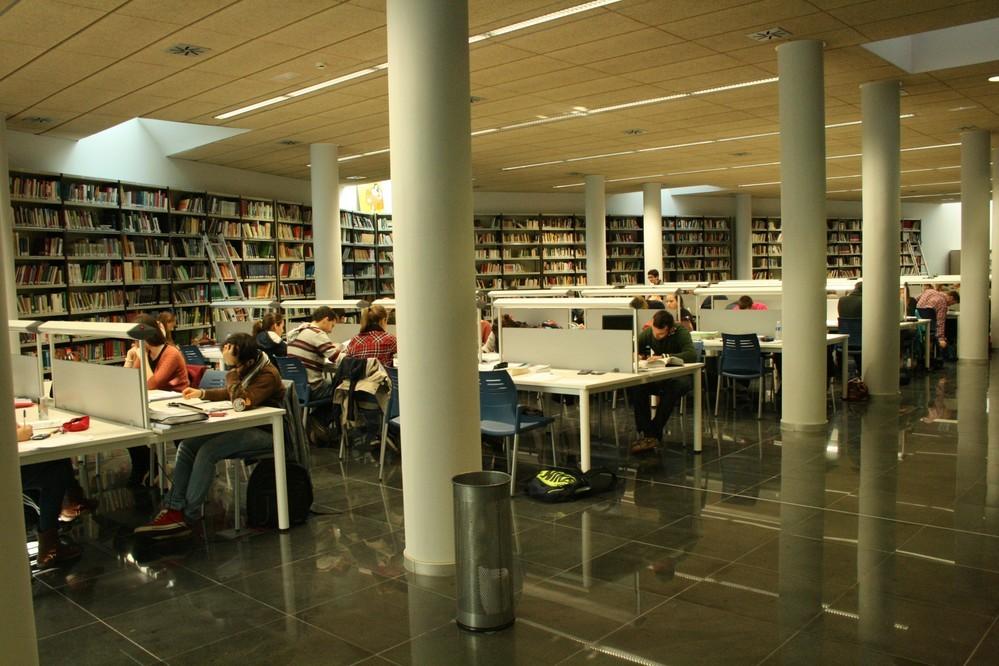 La Biblioteca de El Ejido abrirá sus puertas en horario ininterrumpido también los sábados de abril, mayo y junio