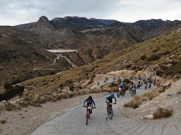 Ismael Hernández, del Faster Wear Team, ganador de la VI Vícar Bárbara