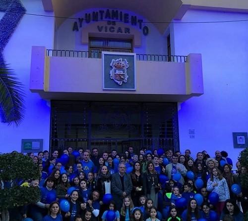 La fachada del Ayuntamiento de Vícar se iluminará de azul el lunes para conmemorar el Día Mundial de Concienciación del Autismo