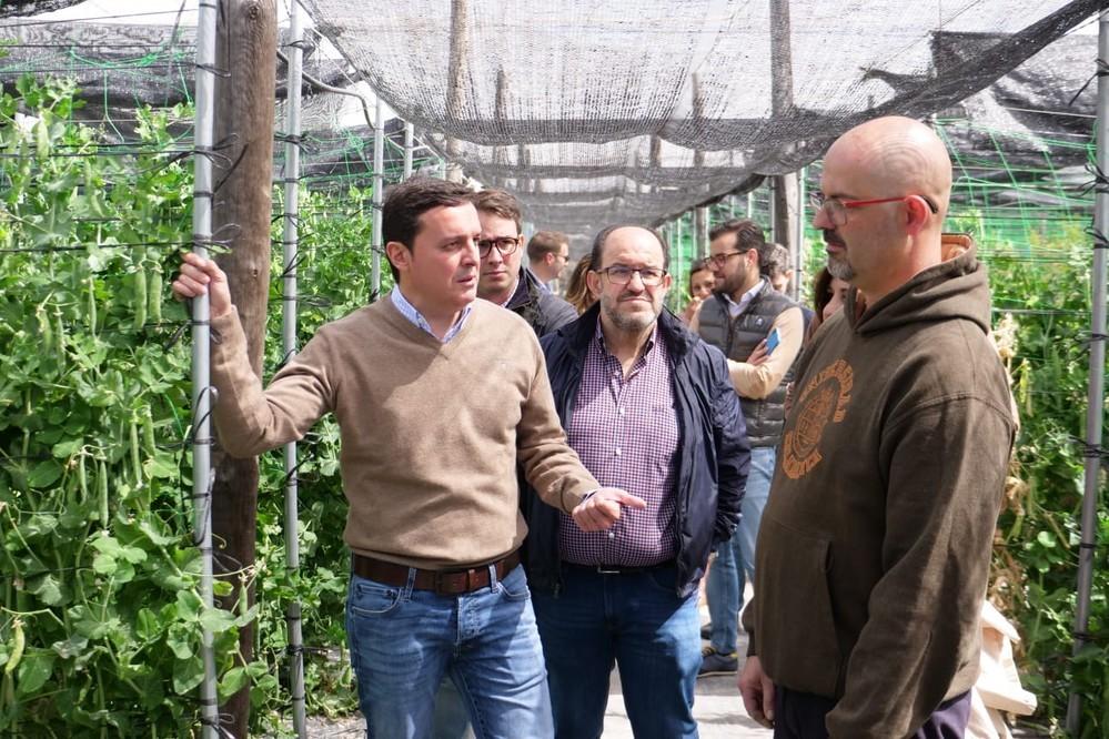 Javier A. García: “Con Francisco Lirola Dalías liderará un cambio tranquilo para potenciar el asentamiento de la población y generar empleo y riqueza”
