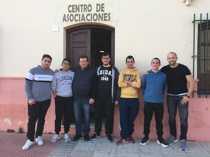 El PSOE de El Ejido se compromete a dotar a los barrios y núcleos de espacios  para los jóvenes