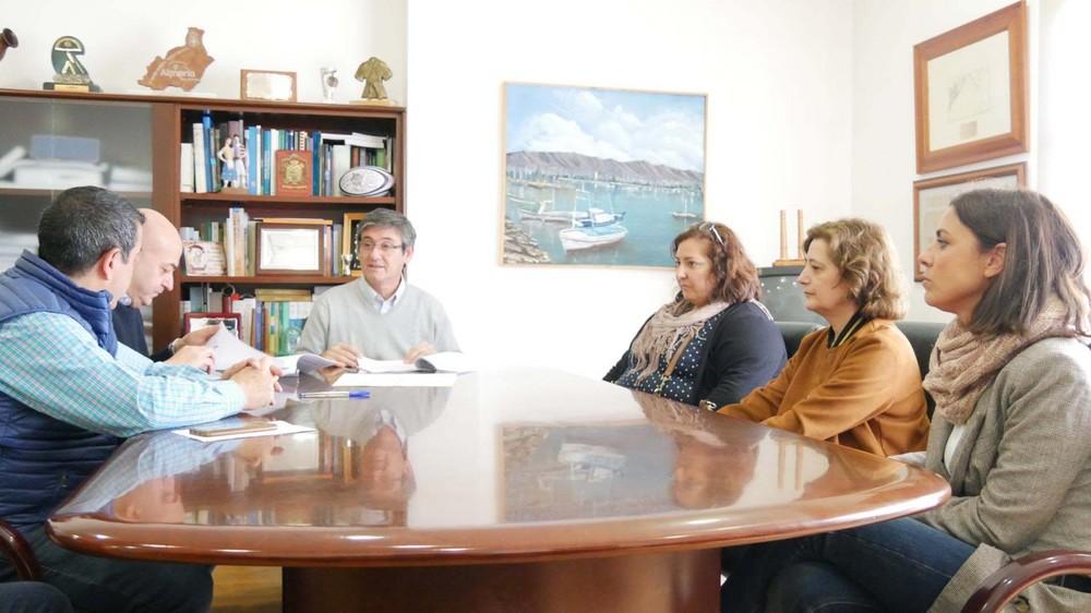 Nueva luminaria LED para el Centro Comercial Abierto de Adra para mejorar la eficiencia y reducir el consumo