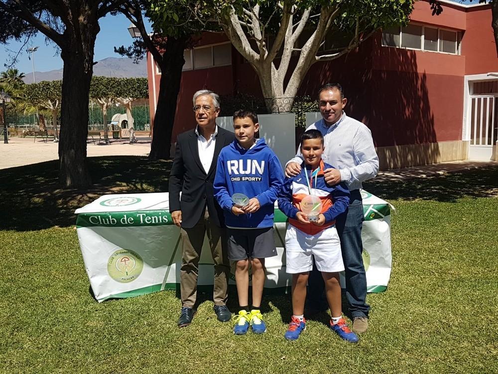 El abderitano Rubén Capel, campeón provincial alevín de tenis