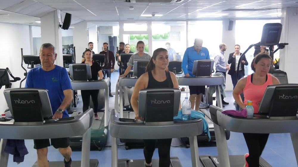 La Piscina Municipal de Adra cuanta ya con más de mil inscritos en tan sólo un mes desde su apertura
