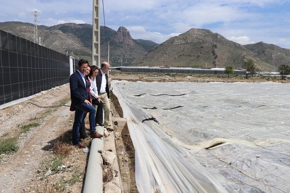 El alcalde califica de 'injusta e insuficiente' la rebaja fiscal anunciada por el gobierno porque 'se olvida del campo almeriense'