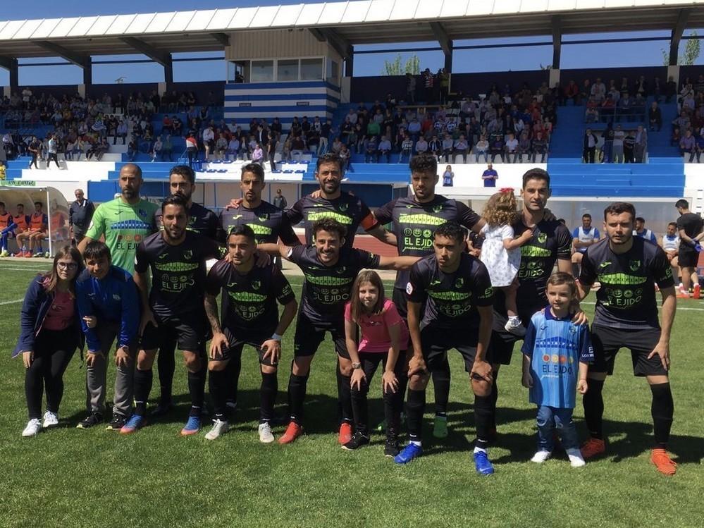 El CD El Ejido pierde en Jumilla y ya no depende de sí mismo para salvarse