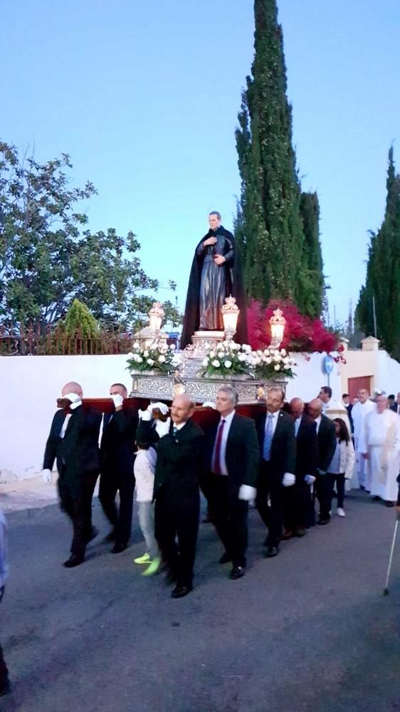 El Santo Padre Rubio procesiona con sus fieles por las calles de Dalías