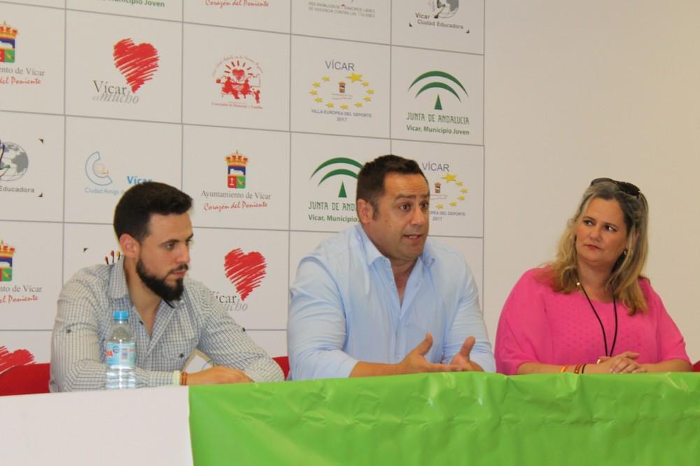 Vox presenta con ilusión una candidatura que  “por Vícar y por España, se atreve”