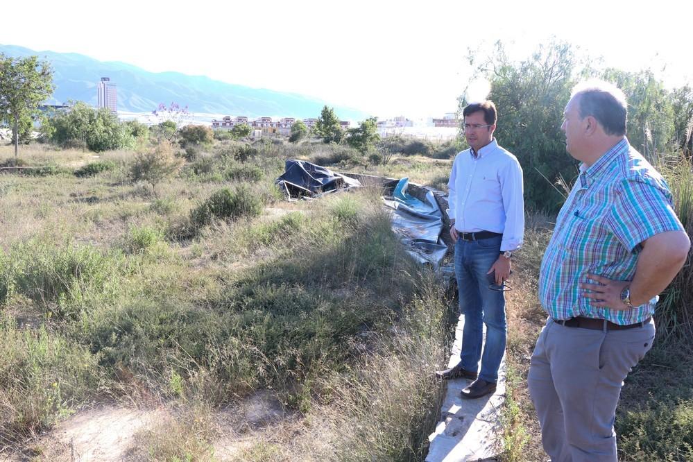 El Ayuntamiento comienza a acometer los trabajos de limpieza y adecuación del Parque Forestal Cañada de Ugíjar