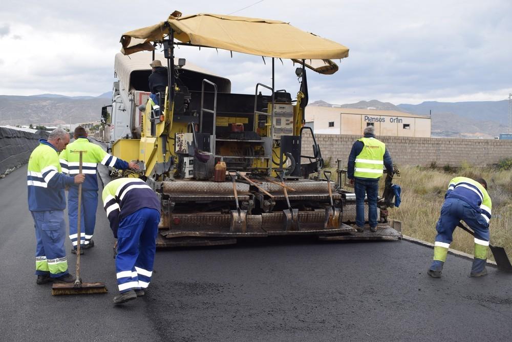 Finalizan las obras de pavimentación de los cinco caminos municipales de Vícar, incluidos en el plan de la Diputación Provincial