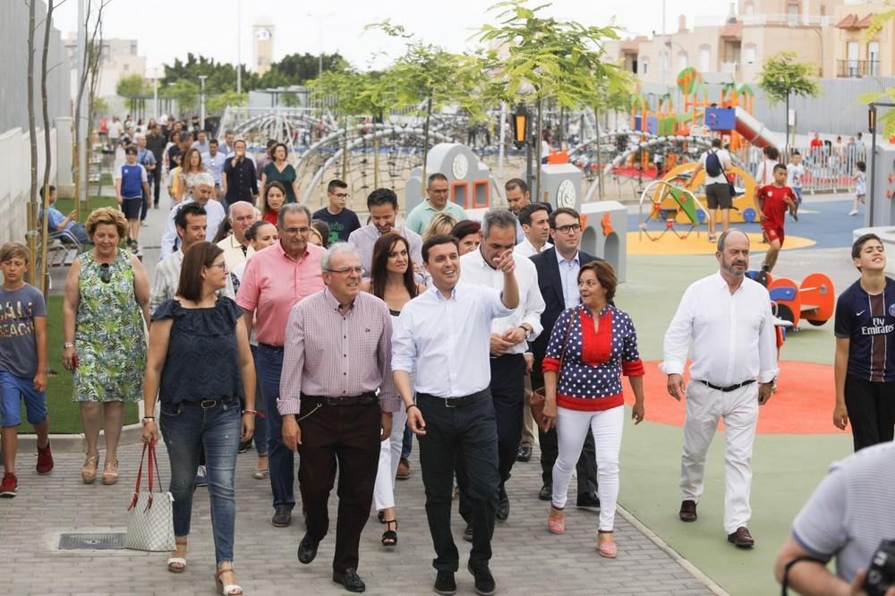 Diputación y Vícar inauguran el Parque de la Infancia tras 1.423.0000 euros de inversión provincial