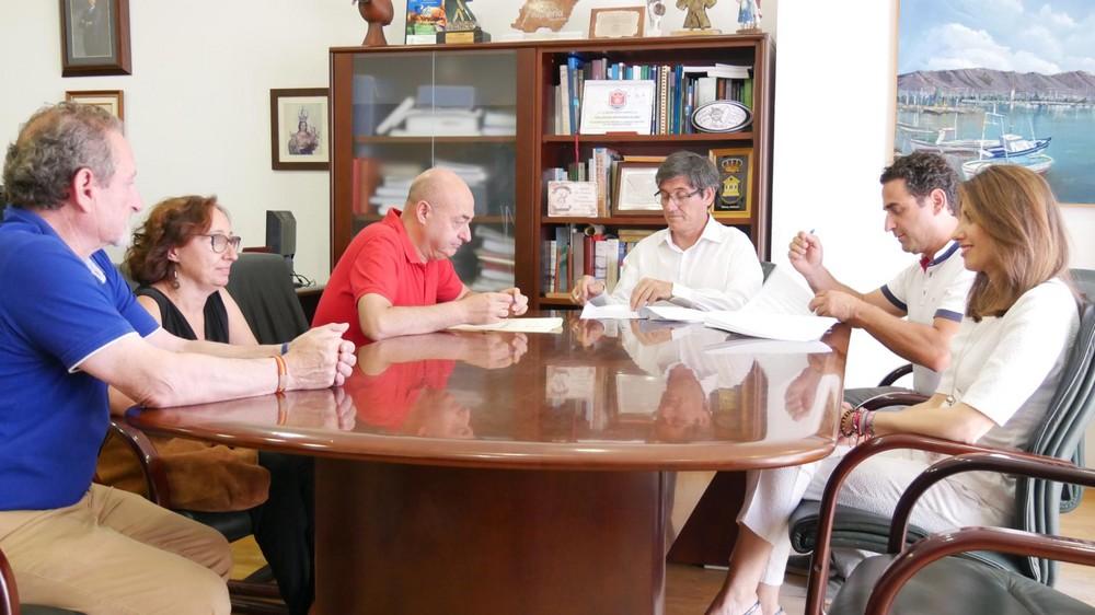 Firmado el contrato para las obras de revitalización de parques y zonas de ocio de Adra