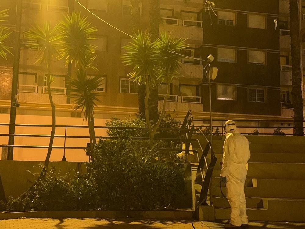 La campaña de desinsectación se extenderá en julio a los edificios públicos de Vícar, mientras dará comienzo la segunda fase en el subsuelo