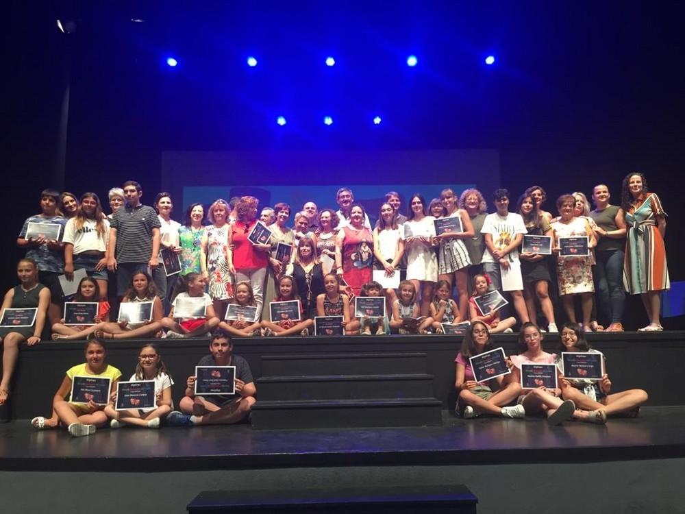 La Escuela Municipal de Teatro de Adra clausura el taller en el que han participado 58 alumnos y alumnas