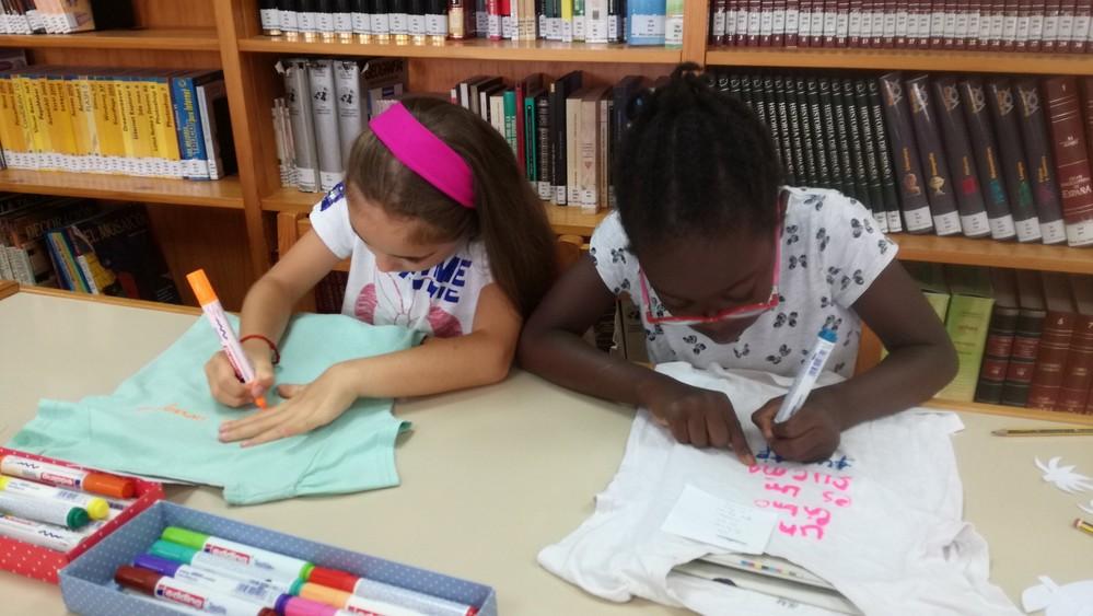 Talleres de caligramas en la Biblioteca Juan Ramón Jiménez y juegos de mesa en la Sala de La Envía