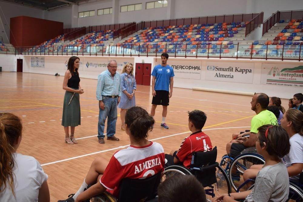 Intensas jornadas prácticas en el III Campus Internacional de Balonmano desarrollado en las instalaciones deportivas de Vícar