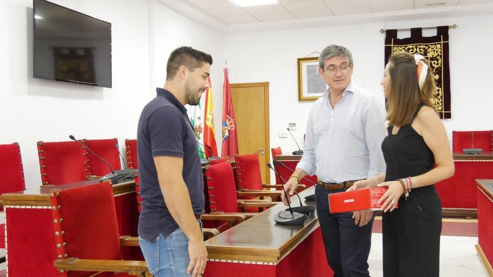 El Ayuntamiento de Adra digitaliza el Salón de Plenos con un nuevo sistema de grabación y actas electrónicas