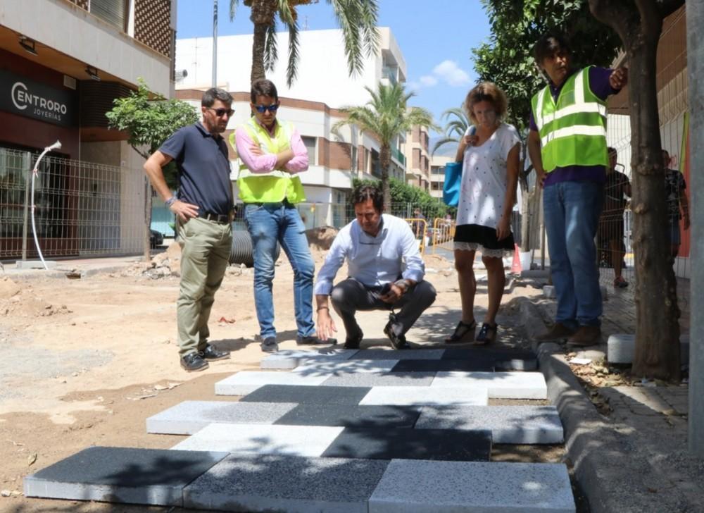 Las obras de remodelación y modernización de Ejido Centro progresan a un ritmo avanzado tras la colocación de los sistemas de canalización en la calle Iglesia