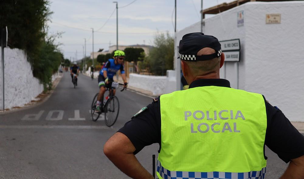 La Policía Local de Berja se suma a la campaña sobre distracciones al volante de la DGT